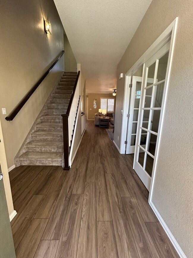 Foto del edificio - Spacious 5-Bed, 5-Bath Home in Erie’s Sunwest North Community