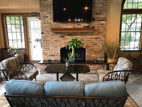 Building Photo - 2300 Old Spanish Trl