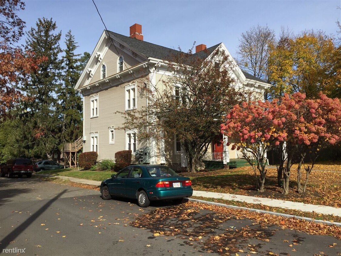 Primary Photo - 425 S Main St