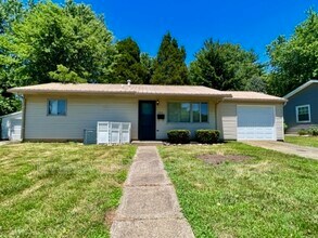 Building Photo - 709 Thornberry Dr