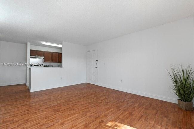 Foto del edificio - 15600 SW 80th St