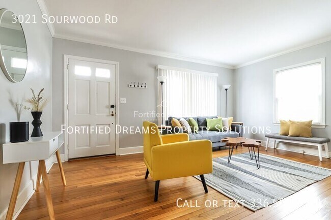 Foto del edificio - 3021 Sourwood Rd