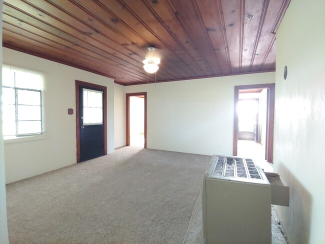 Building Photo - 435 Hood Swamp Rd