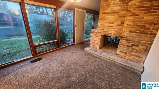 Foto del edificio - 1319 Court R