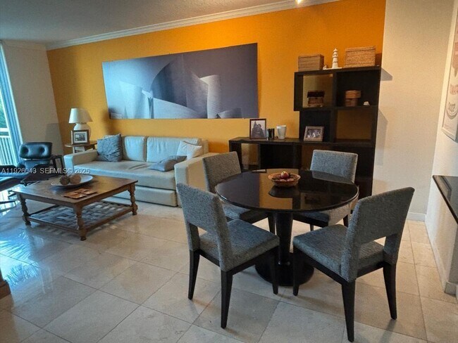 Foto del edificio - 2000 N Bayshore Dr