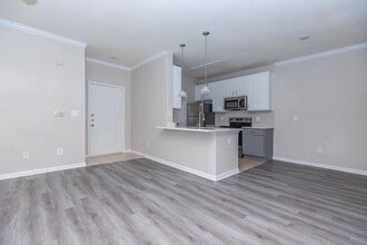 Building Photo - 1099 Bay Area Blvd