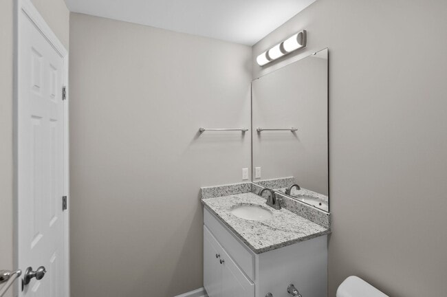 Building Photo - Newly Constructed 2 & 3 bedroom Cross Cree...