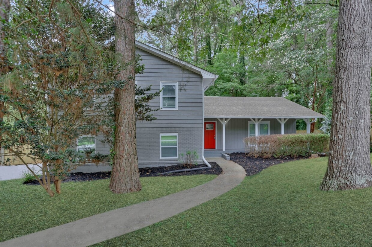 Foto principal - 415 Raven Springs Trl