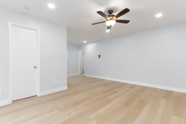 Foto del edificio - 3168-3170 Mandan Way