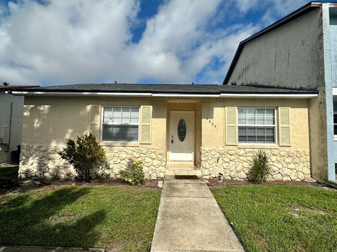 Foto principal - Corner 3/2 Remodeled Duplex in Rio Pinar L...