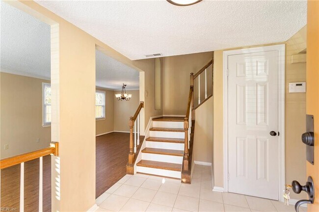 Foto del edificio - 3736 Upland Rd
