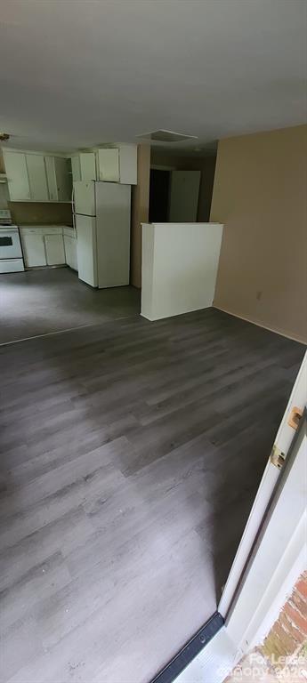 Foto del edificio - 151 Crescent Dr