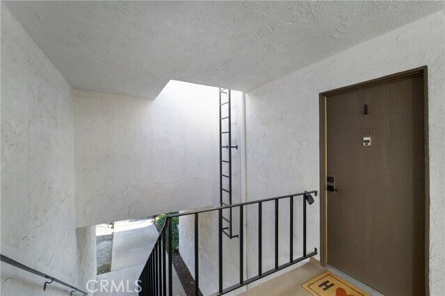 Foto del edificio - 1350 W Lambert Rd