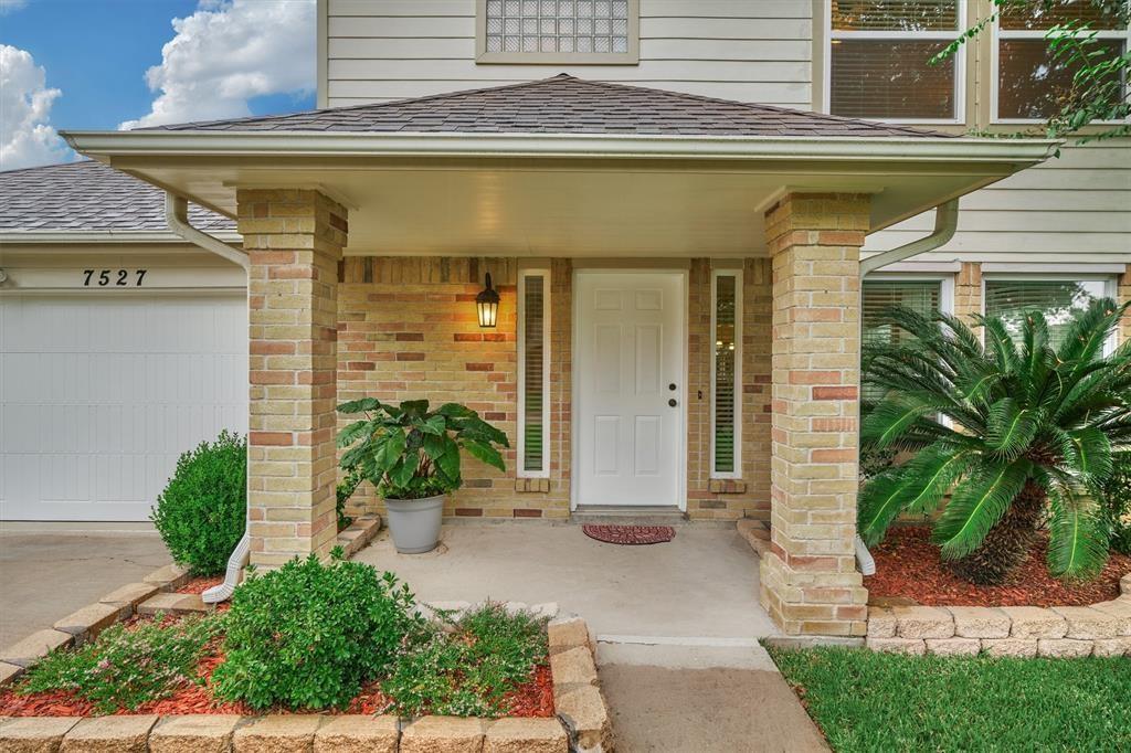 Primary Photo - 7527 Cavesson Dr