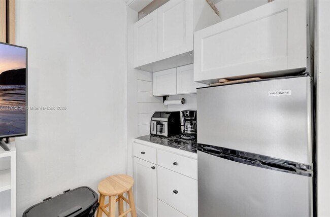 Foto del edificio - 2751 NE 9th Terrace
