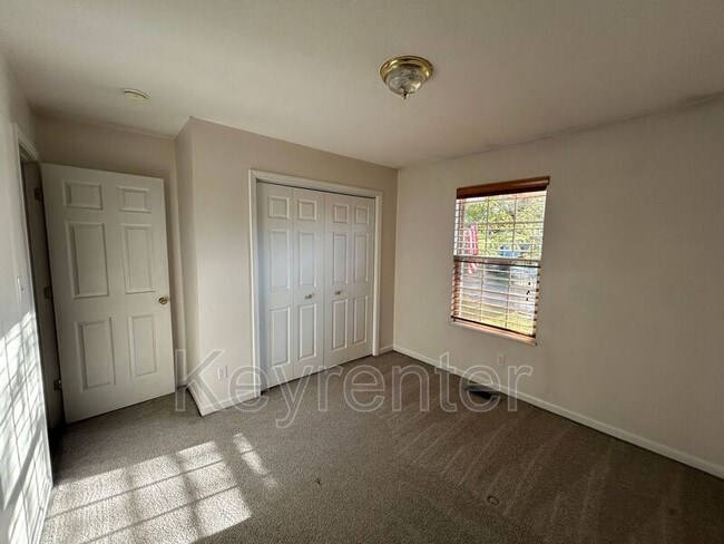 Foto del edificio - 4417 Fawnie Ln