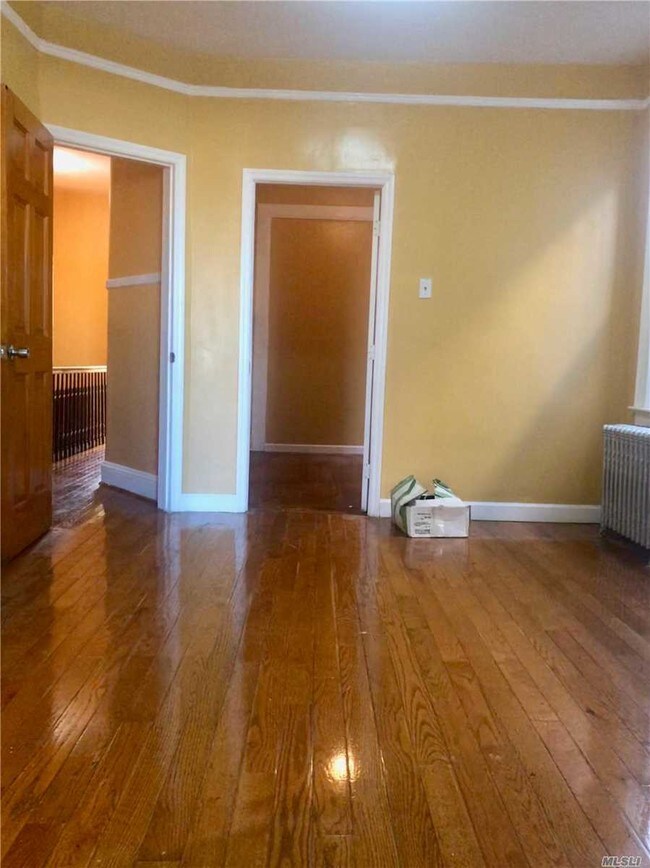 Foto del edificio - 32-35-35 107th St