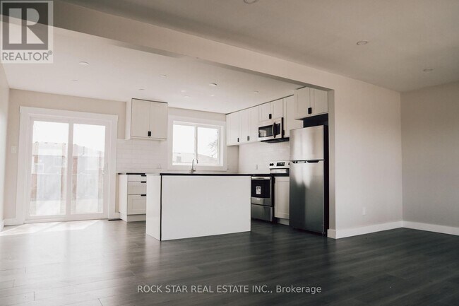 Building Photo - 69 Austin Dr