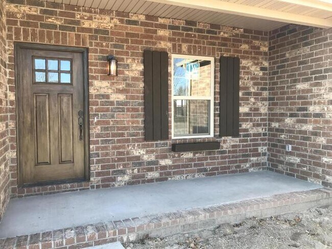 Building Photo - BRAND NEW custom built home in Marionville!