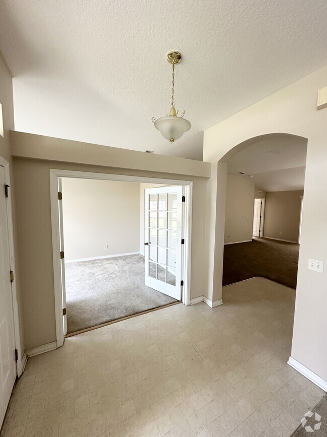 Building Photo - 15 Zinnia Trail