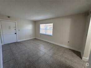 Building Photo - 16150 NE 19th Ct