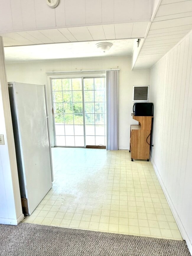 Foto del edificio - 3812 Memorial Blvd