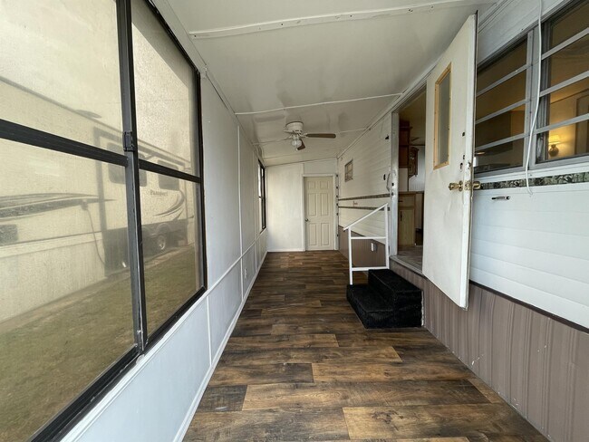 Foto del edificio - 30346 FL-78