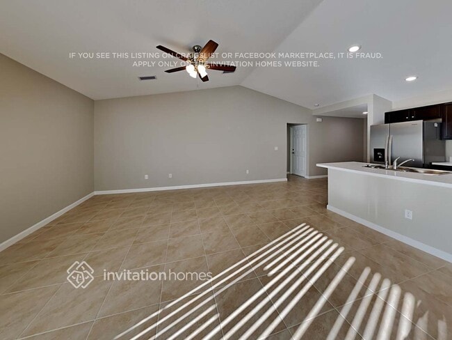 Foto del edificio - 1192 SW Ithaca St