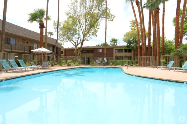 Piscina - Arcadia Villa Apartments