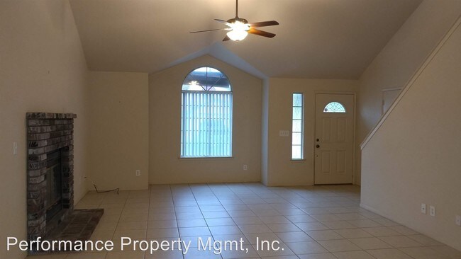 Building Photo - 3 br, 2 bath House - 8874 N. Barton Avenue