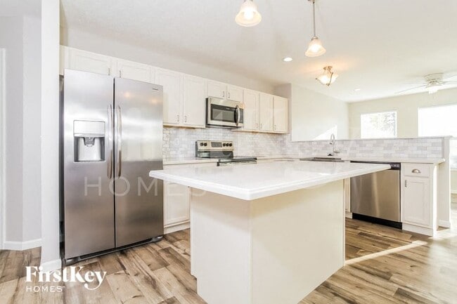 Building Photo - 3277 Blue Springs Dr