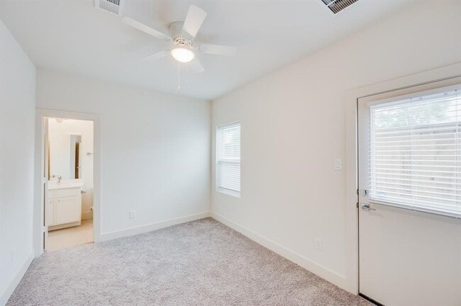 Foto del edificio - 2102 Live Oak St