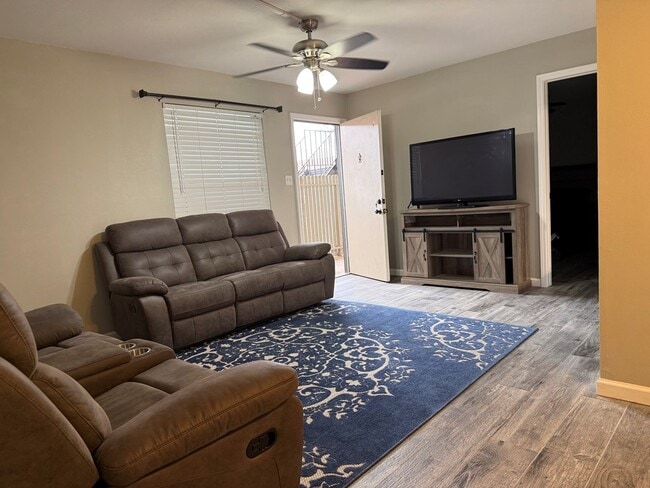 Foto del edificio - 6701 Eastridge Rd