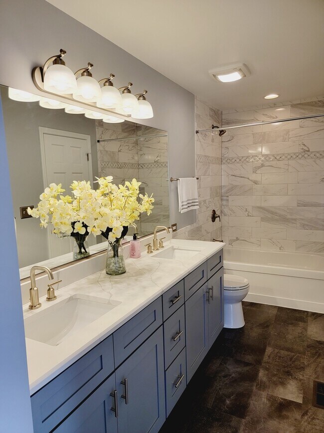 Foto del edificio - 2700 Woodmere Dr
