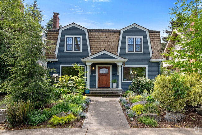 Building Photo - 2717 NE 24th Ave
