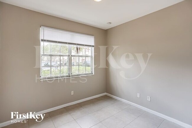 Foto del edificio - 2175 NE 7th St