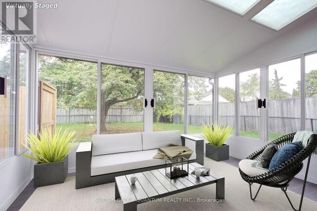 Building Photo - 95 South Bend Rd E