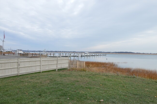 Foto del edificio - 1460 Elm St