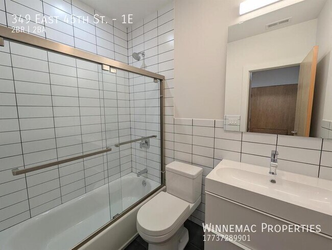 Foto del edificio - 349 E 45th St