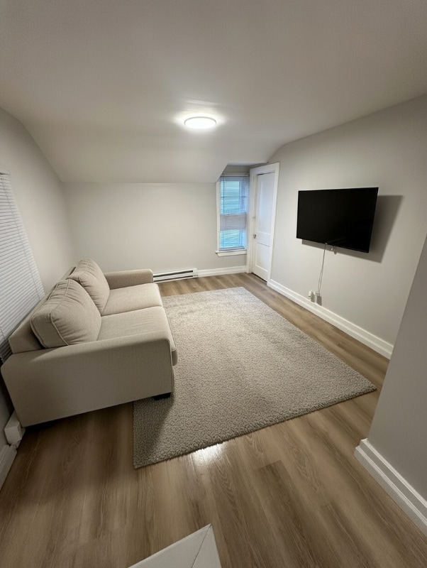 Building Photo - 1328 N Main St