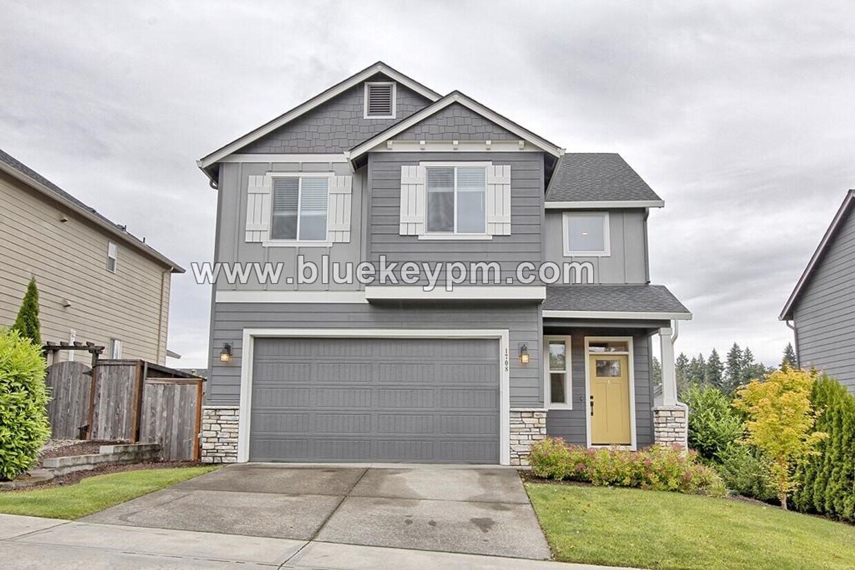 Foto principal - 3 Bed, 2.5 Bath Home in Whipple Creek Vill...