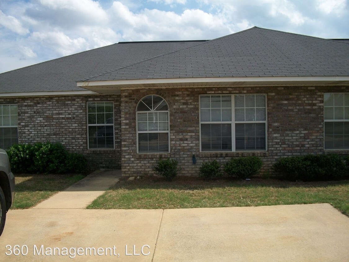 720722 Yeager Ln, Auburn, AL 36832 Room for Rent in Auburn, AL