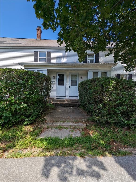 Primary Photo - 10 Maple St