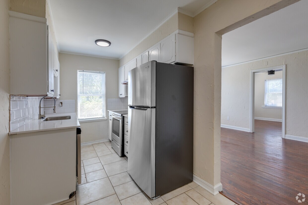 Harvey Corners Apartments 2419 N Harvey Ave Oklahoma City, OK