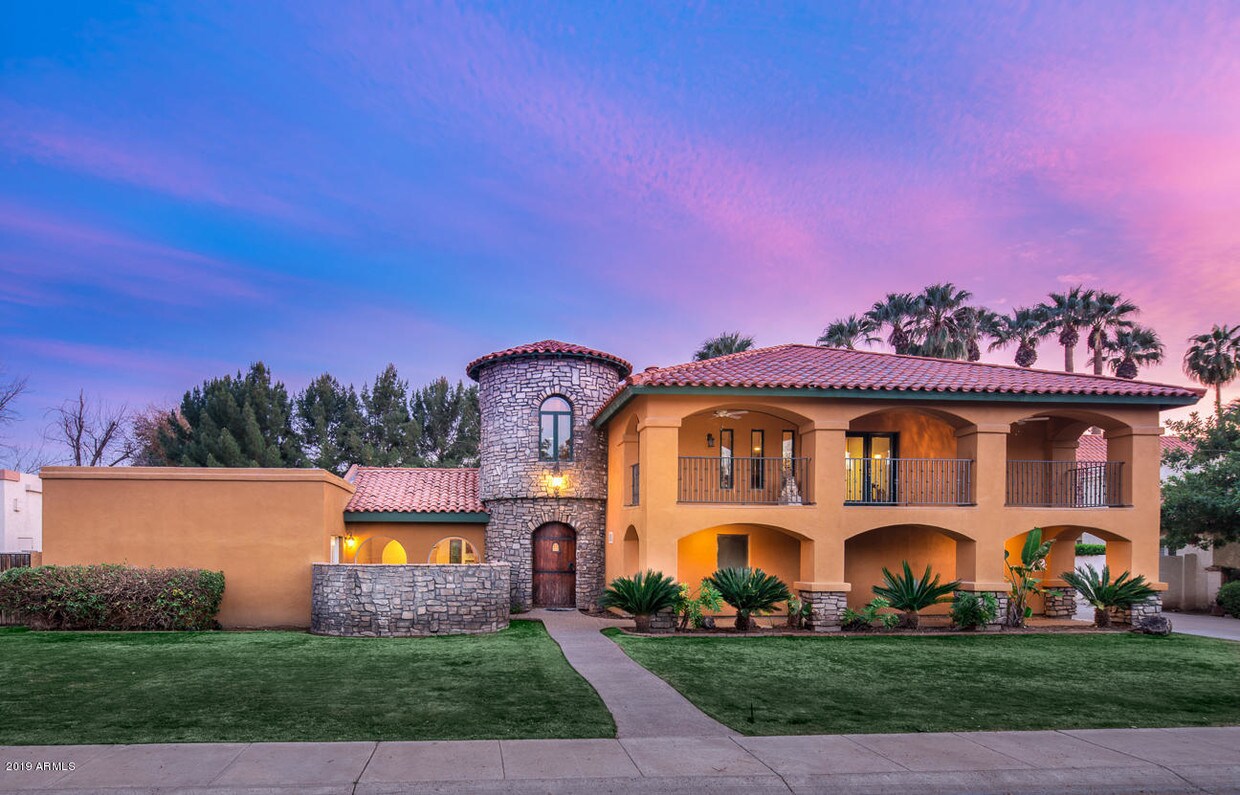 Primary Photo - 21 E Cactus Wren Dr