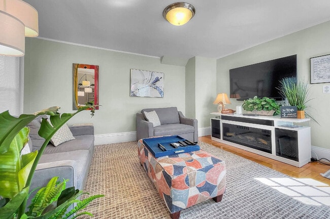 Building Photo - 18 Watson St