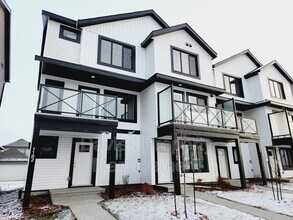 Building Photo - 1182 Aster Blvd