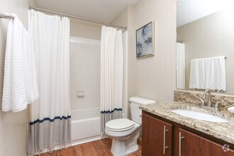 Interior Photo - 83 Reserve