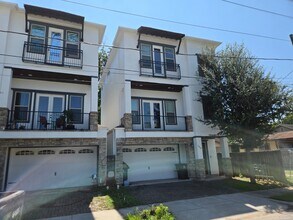 Building Photo - 1516 Amundsen St