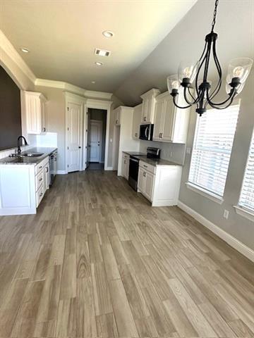 Building Photo - 3305 White Horse Dr